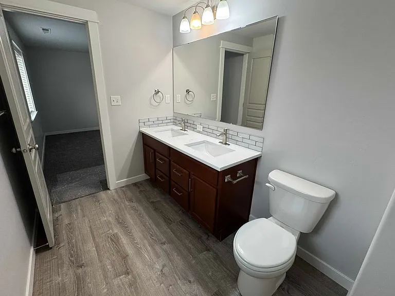 2205 E Elm Grove Dr — Photo 17