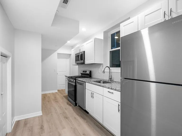 2230 Christian St #2 — Photo 5
