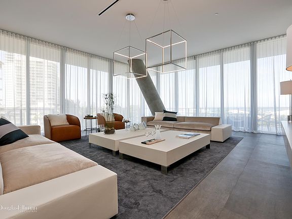 3rd image of 2675 S Bayshore Dr Unit 501