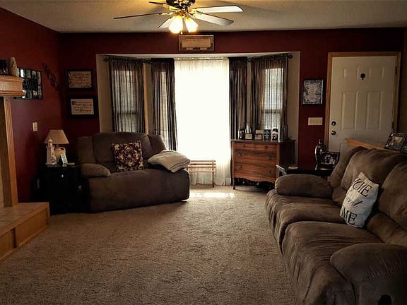 2nd image of 824 E 2nd Cir
