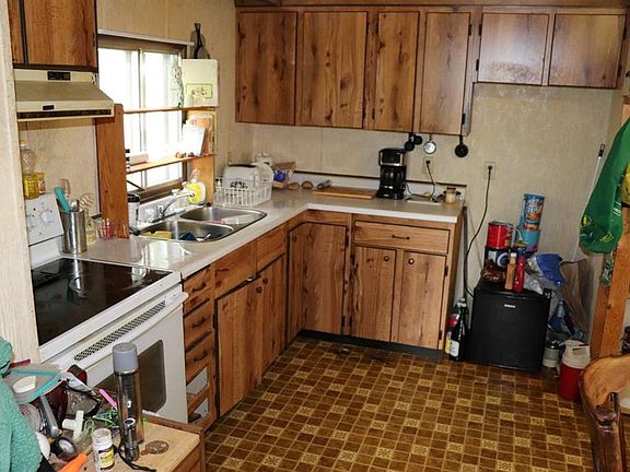 5th image of 4938 S 49th Ave