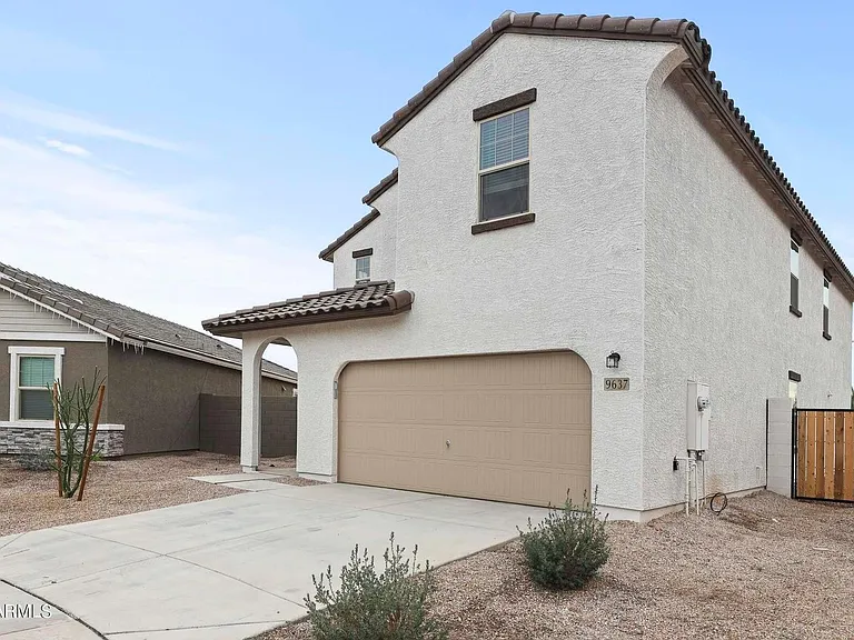 9637 W Agora Ln — Photo 1