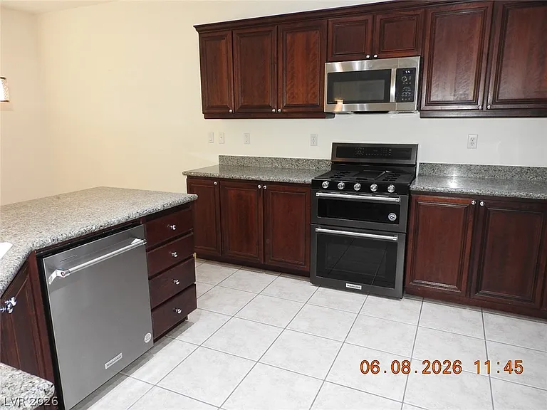 42 Sandy Bunker Ln — Photo 16