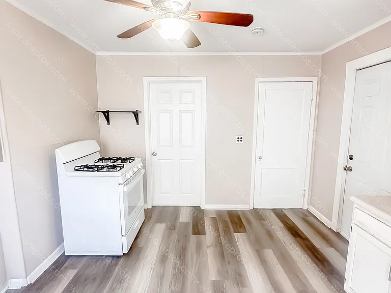 1578 Chestnut St #1 — Photo 9