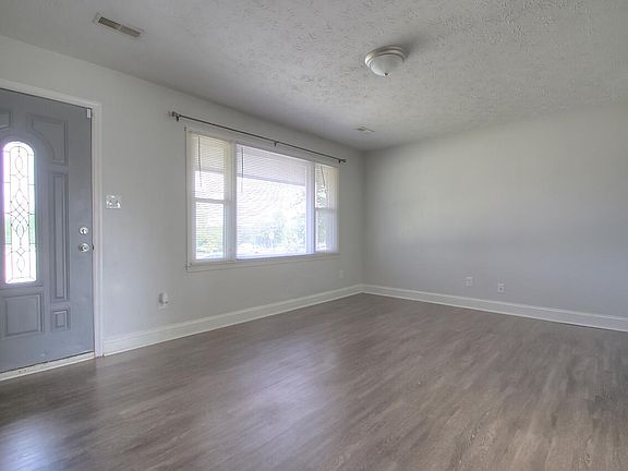 3rd image of 3488 Buckhorn Dr