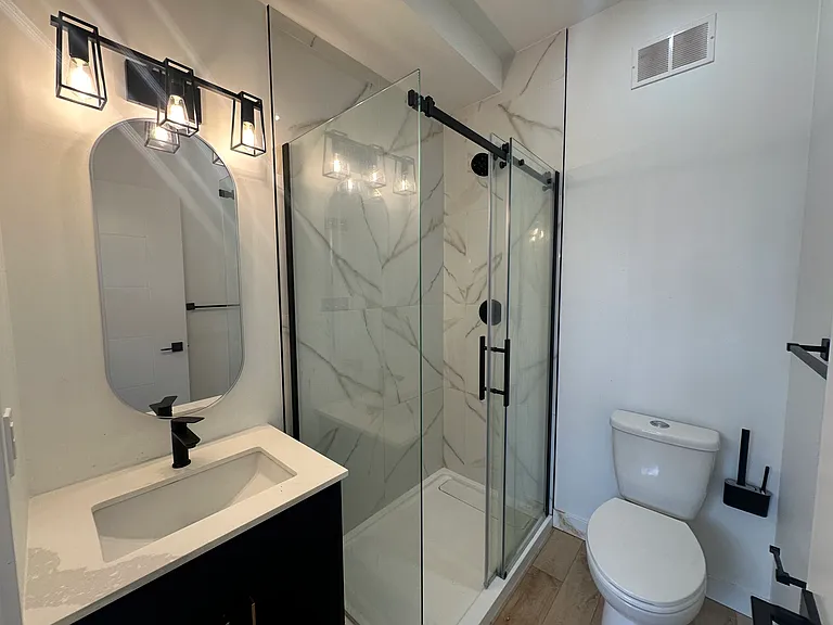 750 Moncton Ave — Photo 18