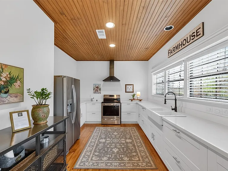 1808 Tabor St — Photo 11