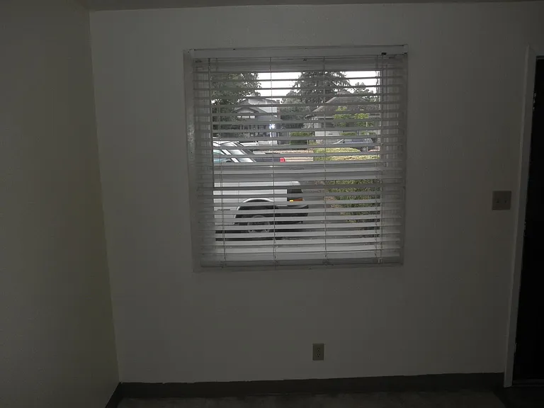 1481 Hines St SE — Photo 11