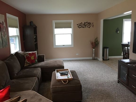 3rd image of 1611 Portsmouth Ln