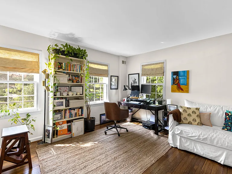3909 Watson Pl NW — Photo 40