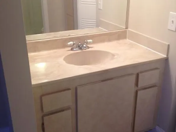 400 Commodore Dr APT 215, Fort Lauderdale, FL 33325