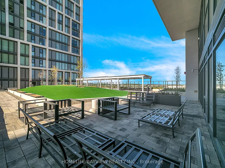 8960 Jane St #228 — Photo 36