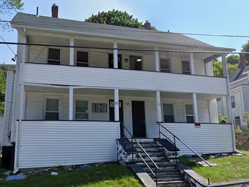105 Cross St #1L