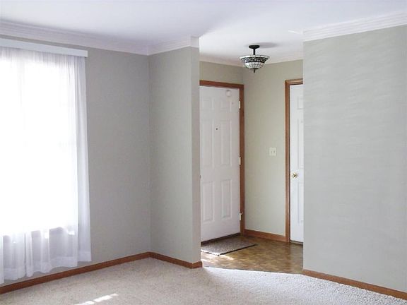 2nd image of 1415-3 Pembroke Cir