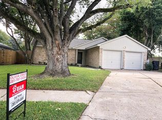 11627 Pine Knoll Dr, Houston, TX 77099