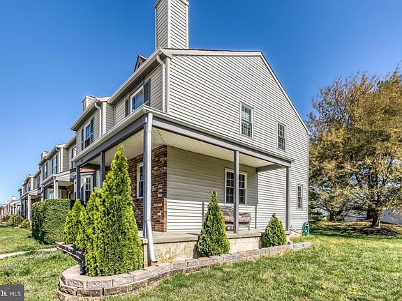 2nd image of 862 Dante Ct