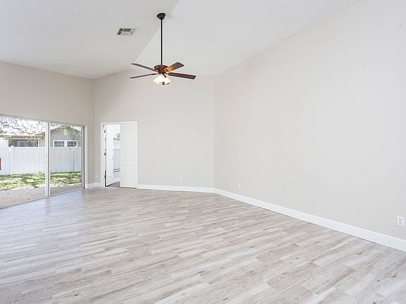 5th image of 1567 Earhart Ln