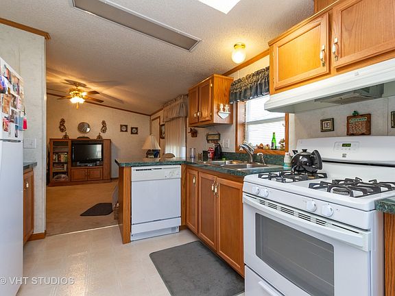 3rd image of 25719 Shoal Creek Dr