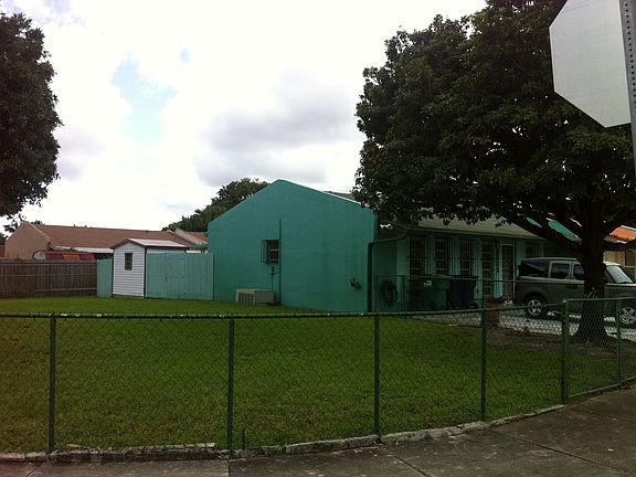 side view showing yard