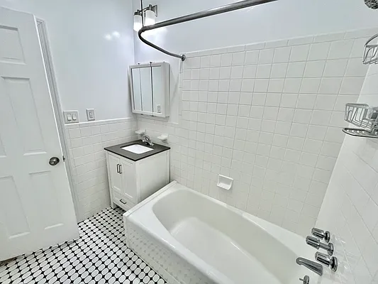 Rented by Compass | media 11