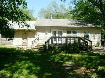 2nd image of 714 N 81st Ter