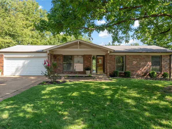 1264 King Carey Dr, Saint Louis, MO 63146