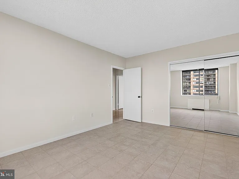 3701 S George Mason Dr #915N — Photo 8