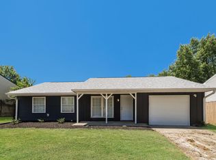 5703 Yucatan Dr, Indianapolis, IN