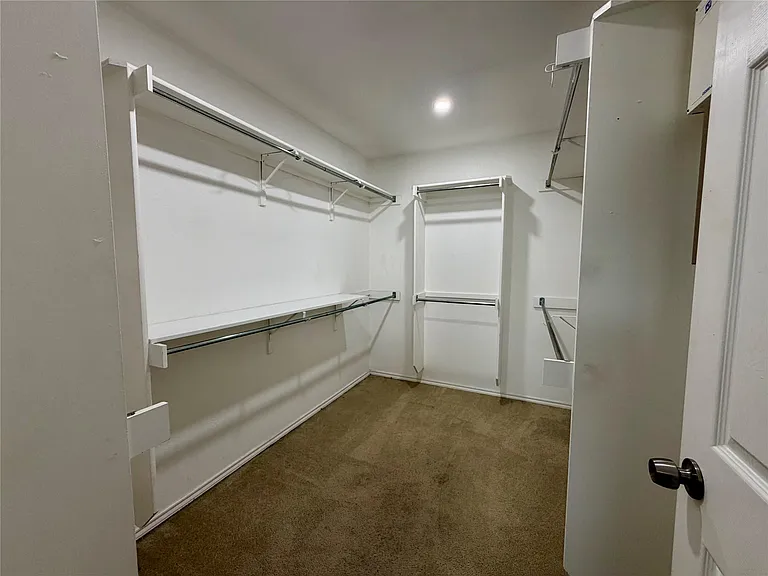 804 Tapestry Cv — Photo 20