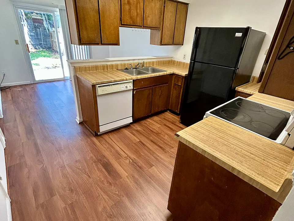 103 Wisteria Ct