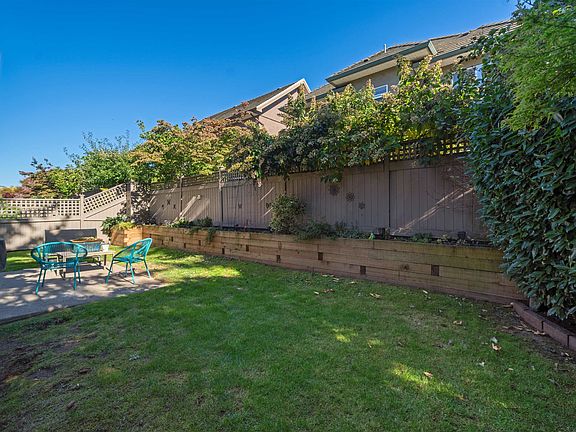 5th image of 3363 Rosemary Heights Cres #45