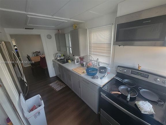 2nd image of 1711 Jackson St