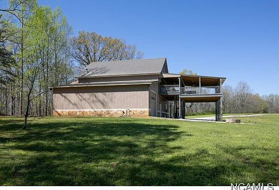4th image of 273 Kenwood Ln