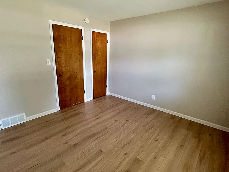 Coral St — Photo 16