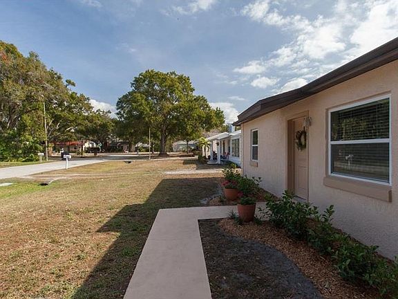 3rd image of 4408 W Lawn Ave