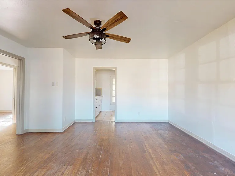 3826 Landa Ln — Photo 5