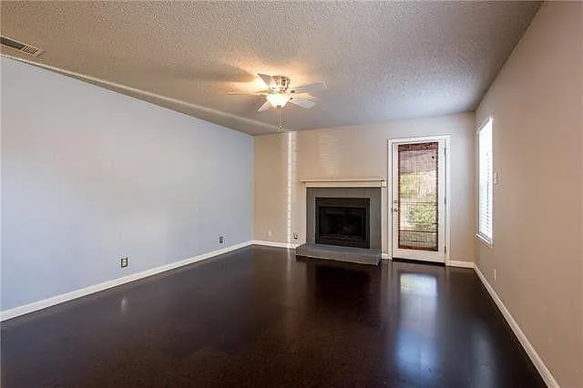 4902 Duval Rd — Photo 3