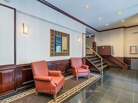 5th image of 88 Charles St E #702