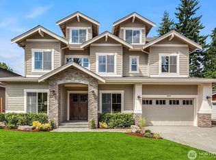 10610 NE 28th St, Bellevue, WA 98004