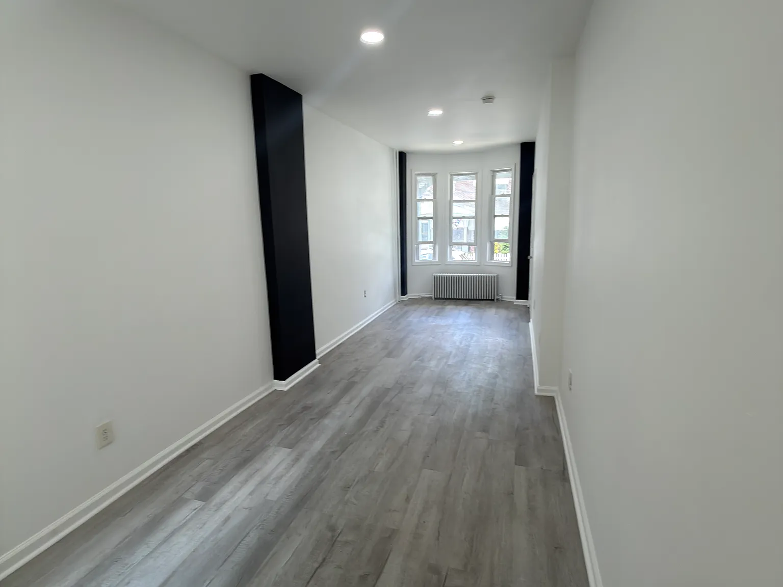 1745 Rose St — Photo 2