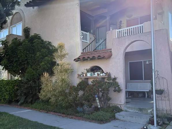 222 16th St APT B, Huntington Beach, CA 92648