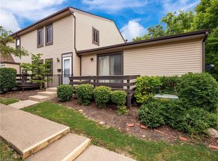 552 Turney Rd APT B, Bedford, OH 44146