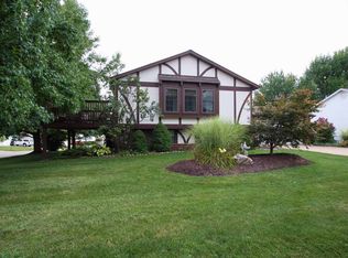 1034 Pasture Ridge Dr, Saint Peters, MO 63304