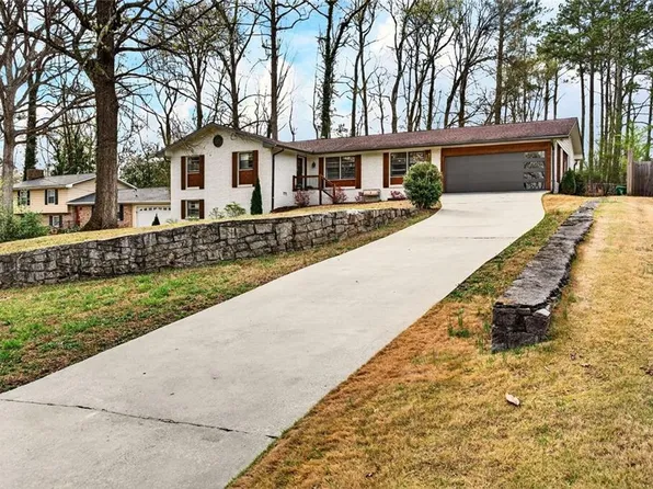 3297 N Embry Cir, Atlanta, GA 30341