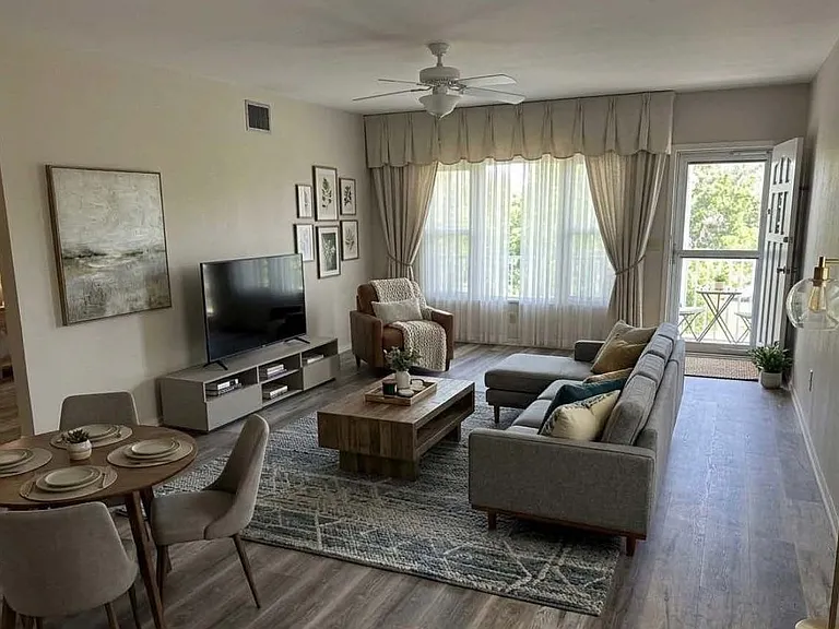 2380 World Parkway Blvd #42 — Photo 4