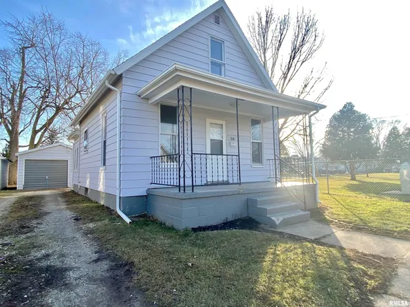 134 W Vine St, Canton, IL 61520