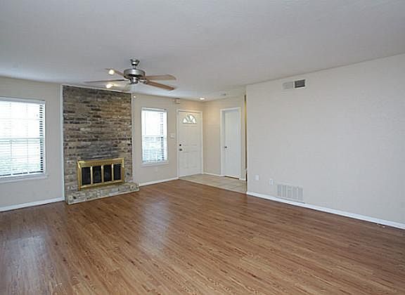 2nd image of 10726 Sandpiper Ln #19
