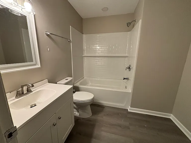 9 Adams Cir #A — Photo 18