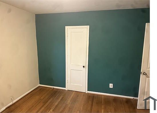 5th image of 920 19th St NE APT 4