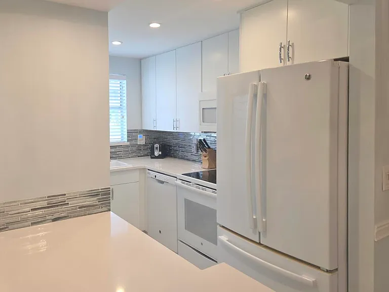 110 Shore Ct #112B — Photo 7